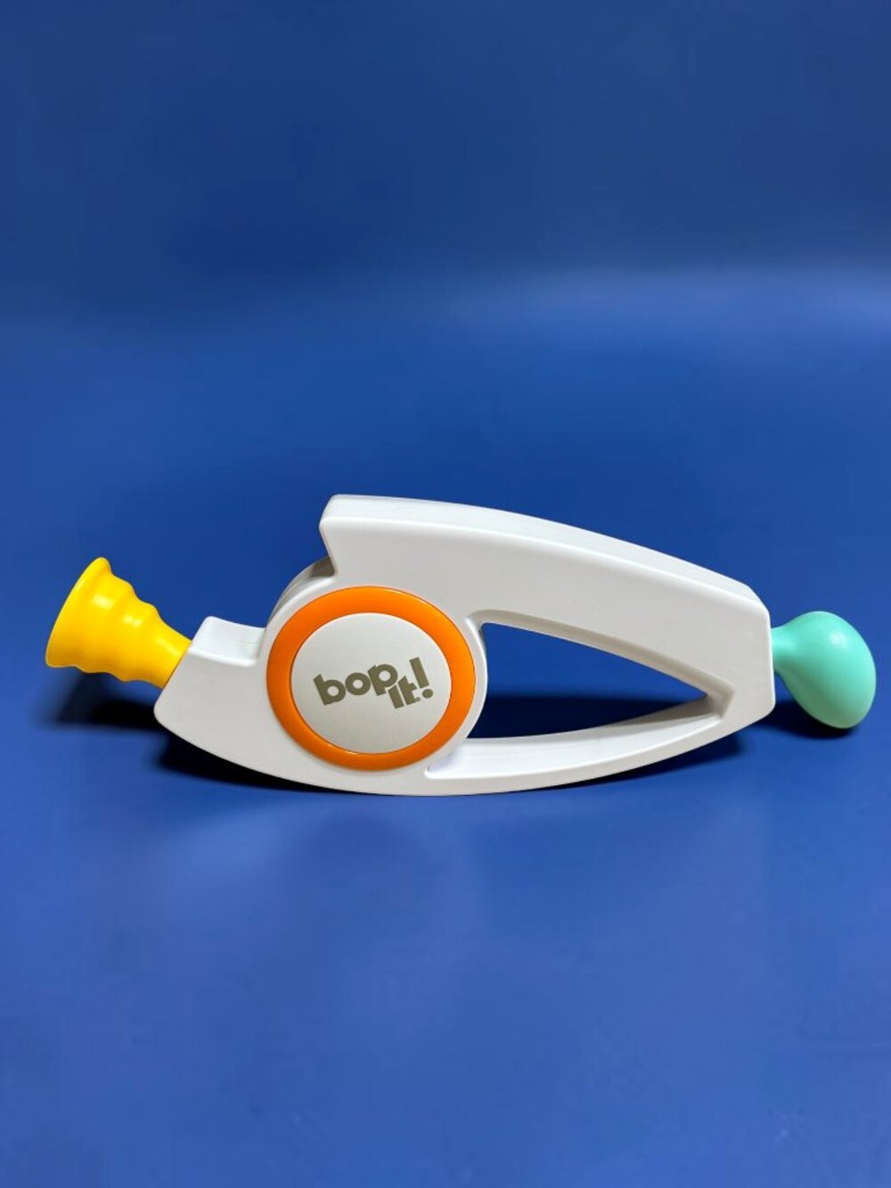 (VIDEO) Bop It! Classic Hasbro 2018 Handheld Electronic Game Twist Pull Tested